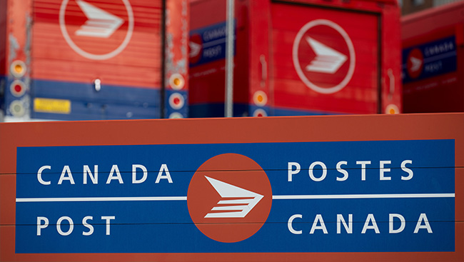 Canada Post puts forward ‘final offers’ to union, posts $1.3B loss for 2024